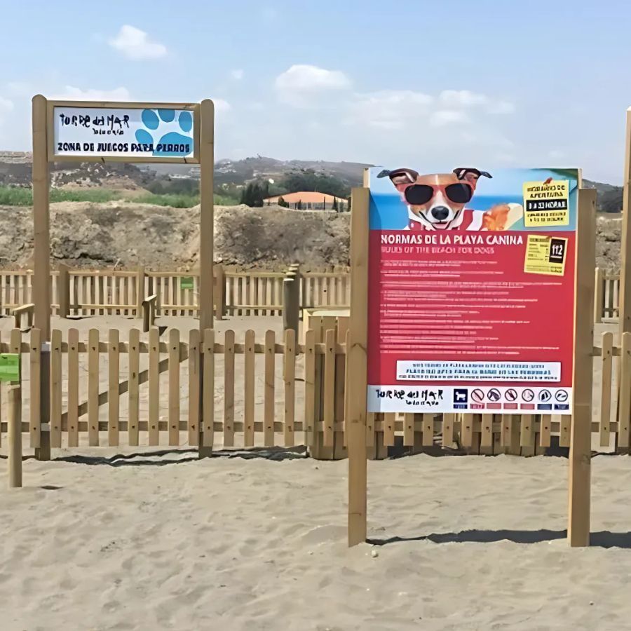 área para perros de la playa canina de Torre del Mar